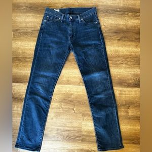 Dark-wash Levi’s Premium 511 Jeans - 30x30